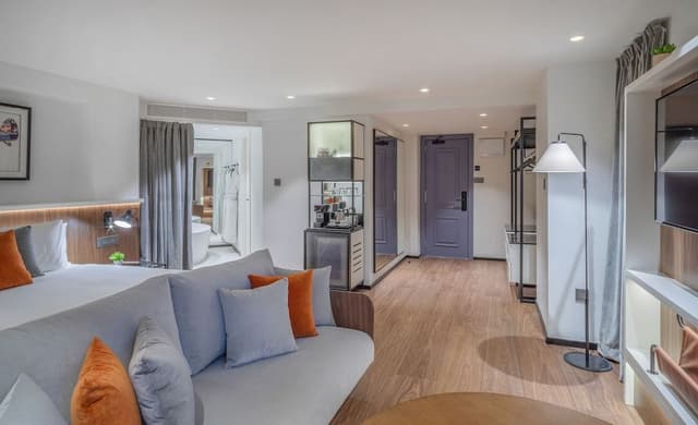The Level, Junior Suite with Executive Lounge Access