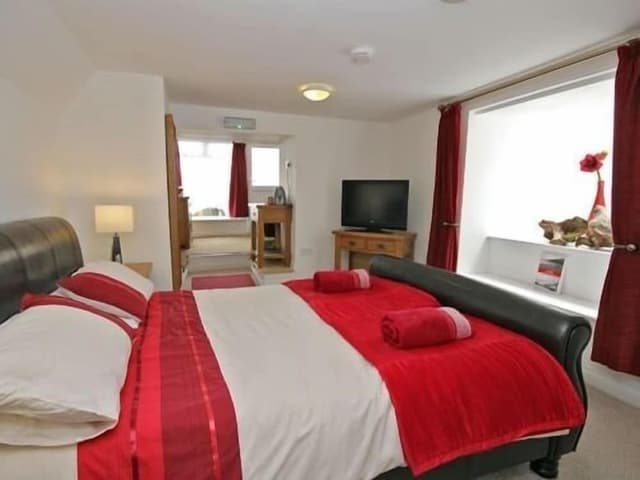 Superior Double Room, Ensuite (With Lounge)