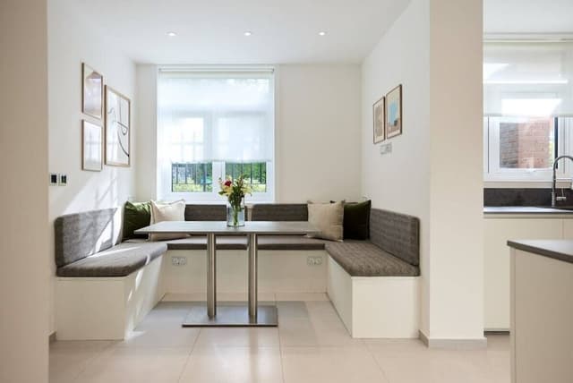 Apartment (4 Bedrooms)