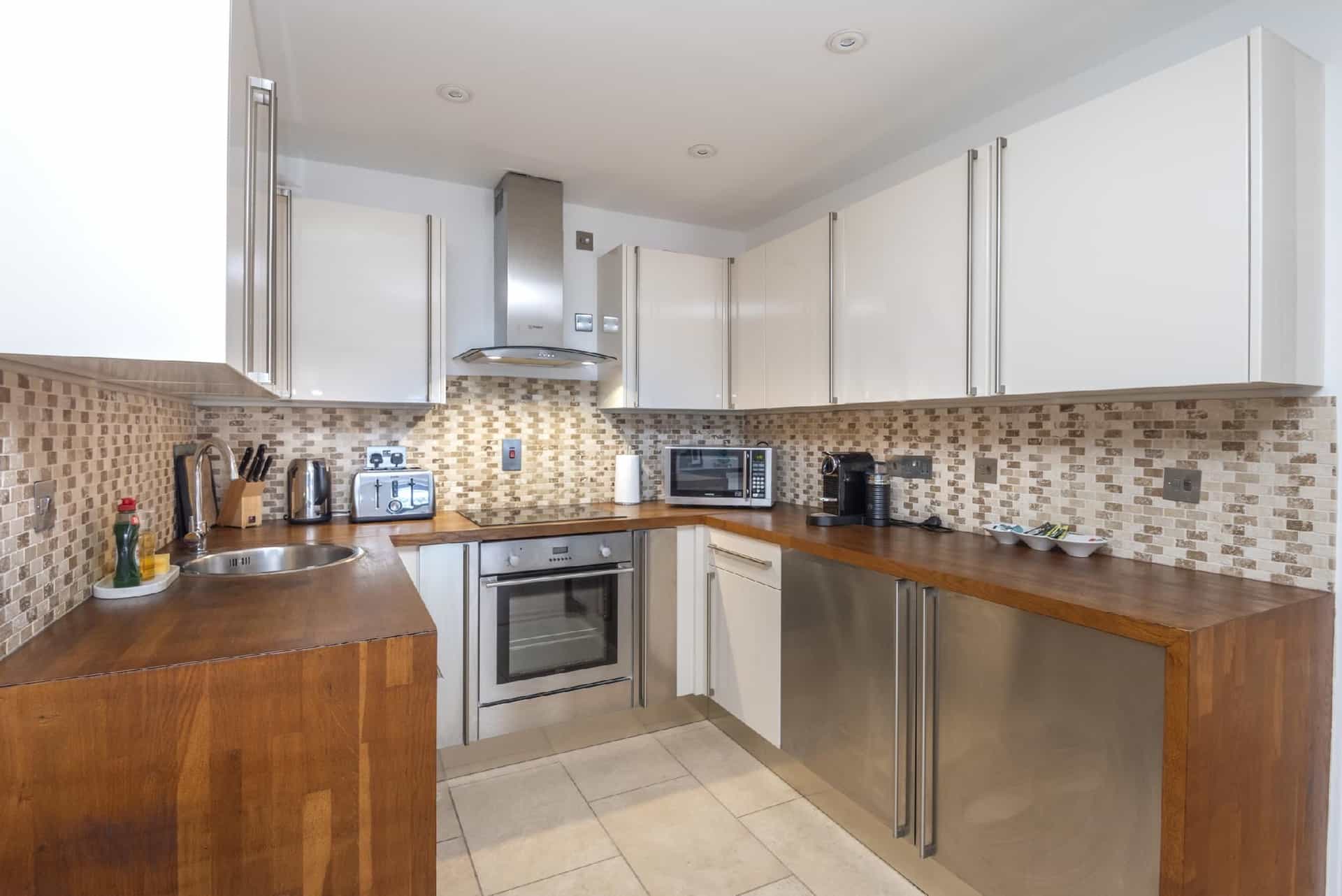 Elegant Mayfair Apartment 5