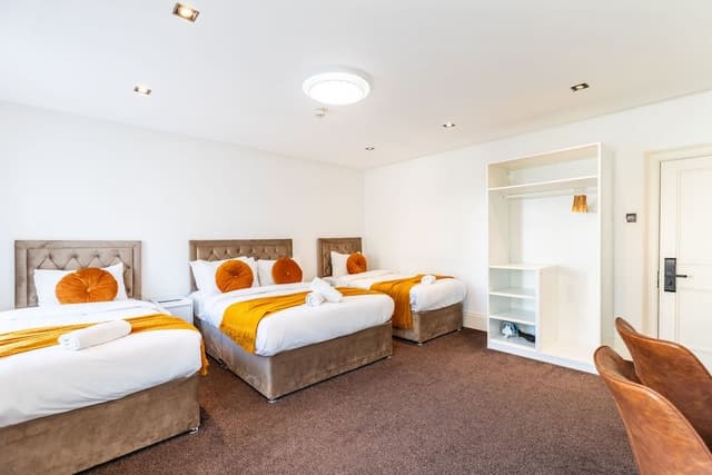 Premium Quadruple Room, Private Bathroom (External)