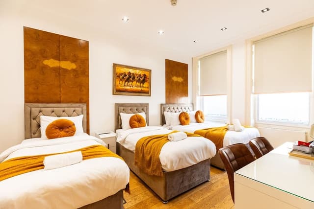 Premium Quadruple Room, Private Bathroom (External)
