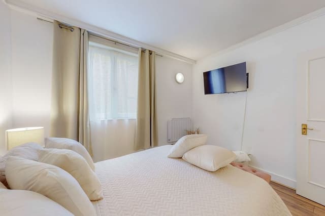 Deluxe Apartment, Accessible, Private Bathroom