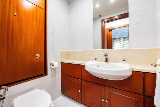 Duplex, 2 Bedrooms (1.5 Bathrooms)