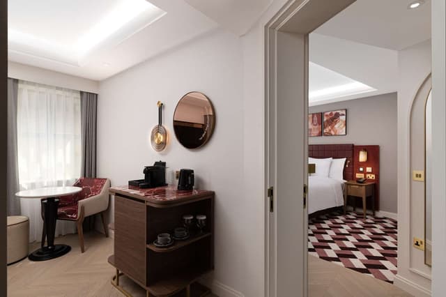 QUEEN ACCESSIBLE ROOM