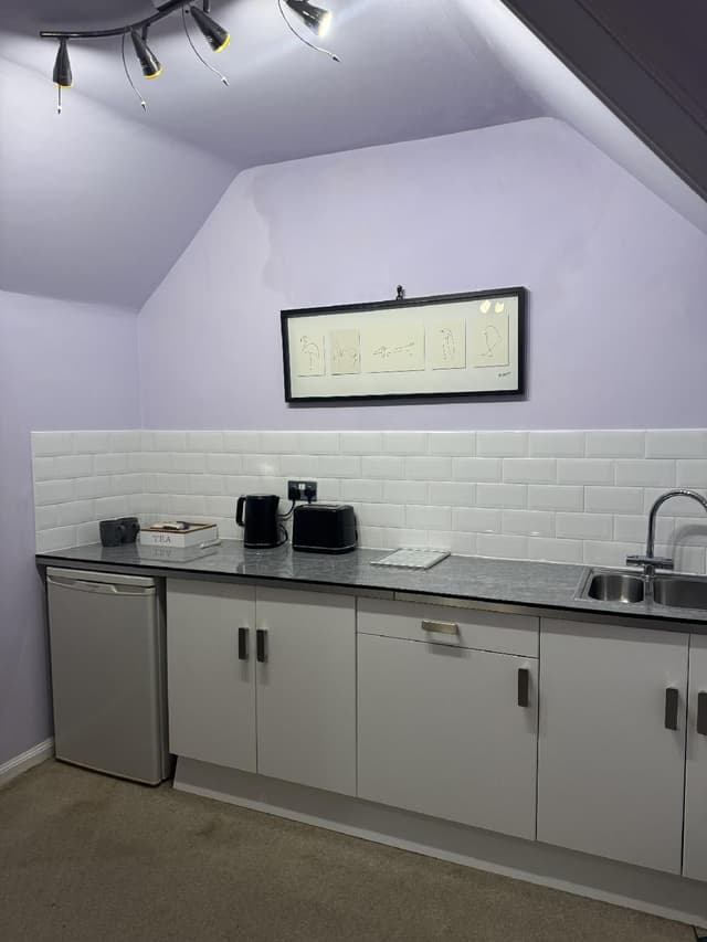 Suite-Executive-Ensuite with Bath-Street View
