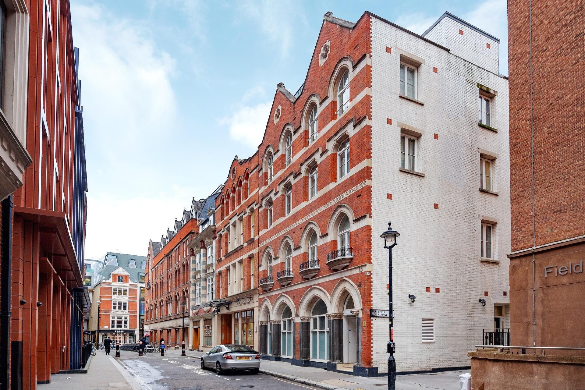 One Bedroom Serviced Apartment in Holborn, Chancery Lane0