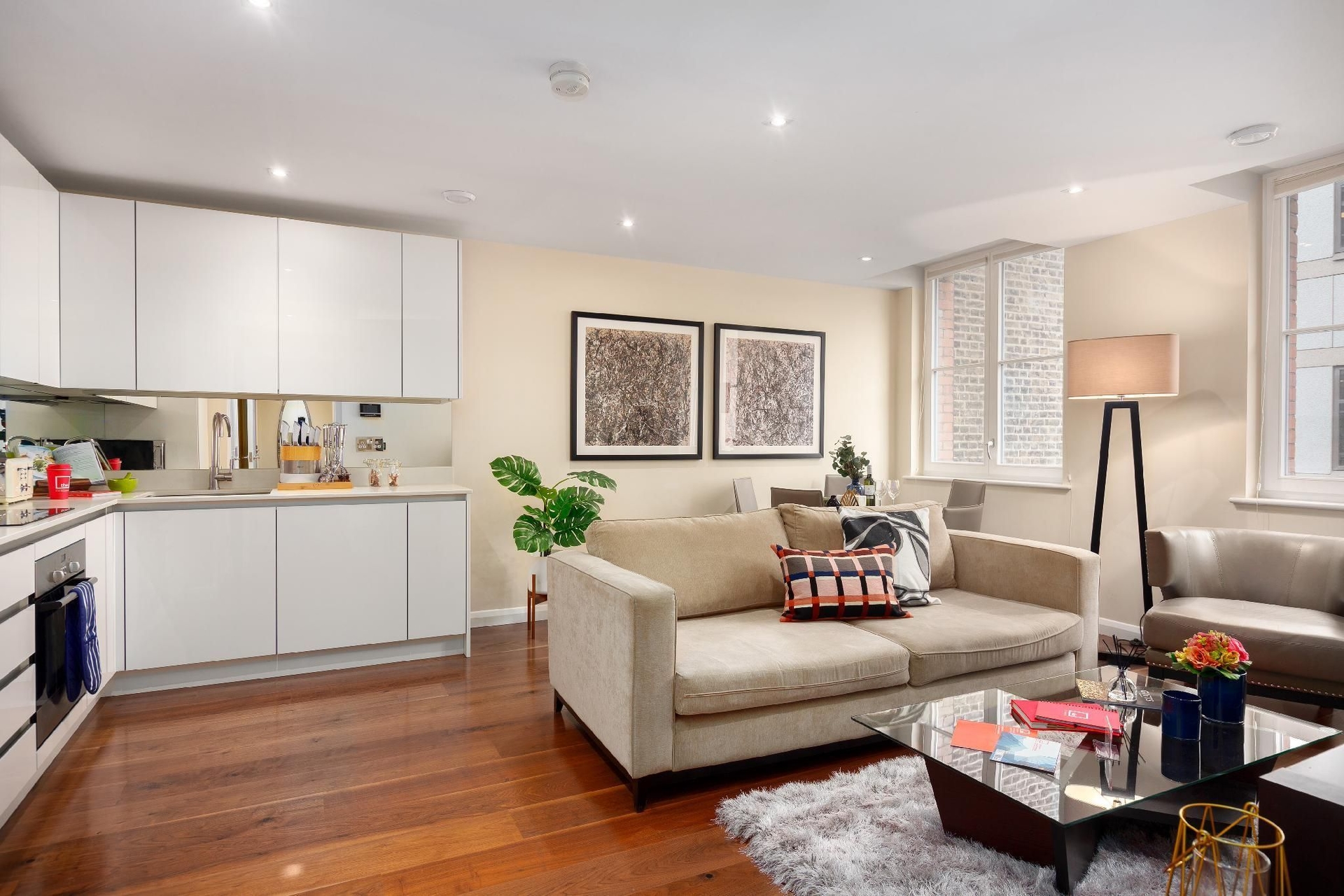 One Bedroom Serviced Apartment in Holborn, Chancery Lane4