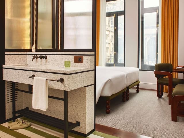 Twin Room, 2 Twin Beds, City View