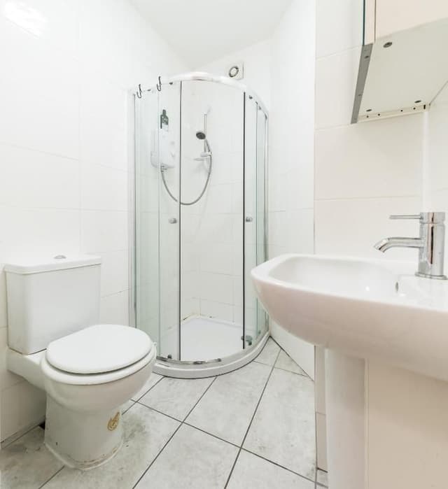 Budget Double Room with Shared Bathroom