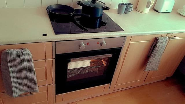 Basic Studio, Ensuite