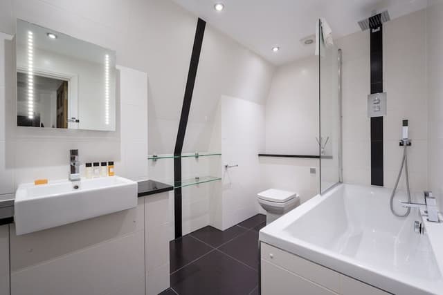 Apartment 4, 48 Bishopsgate