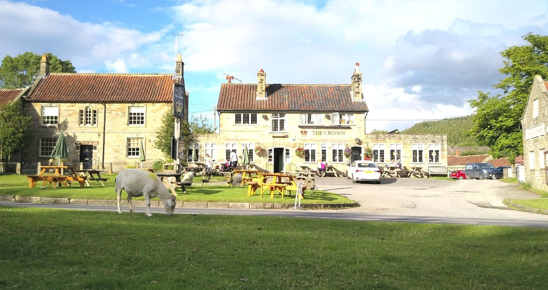 เดอะ คราวน์ - ฮัตตัน เลอ โฮล (The Crown - Hutton le Hole)1