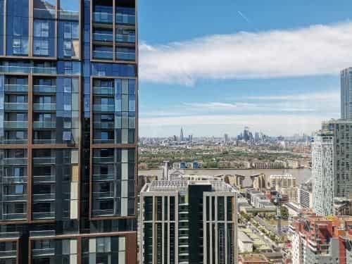 Charles Hope Canary Wharf South Quay