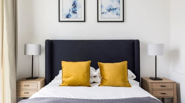 One Bedroom Apartment Sleeps 4 - Balcony