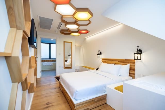 Deluxe King Room