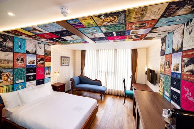 Deluxe King Room