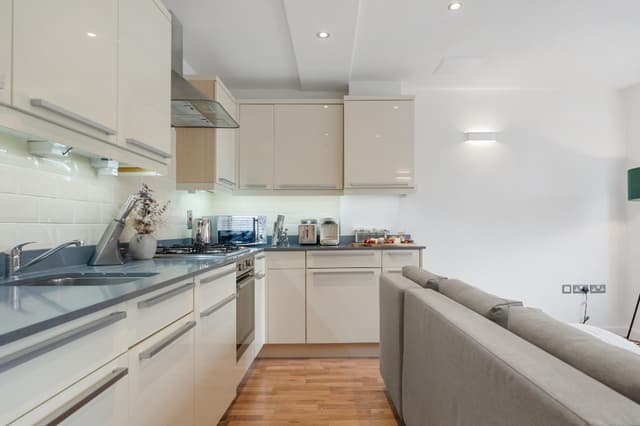 Apartment-Private Bathroom