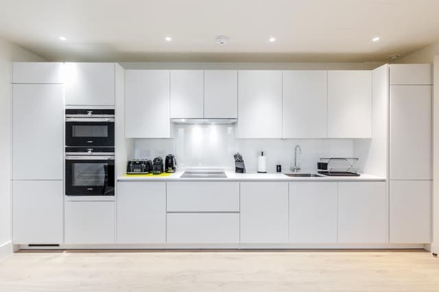 Chic 1 bed at Pear Place with balcony - PP04