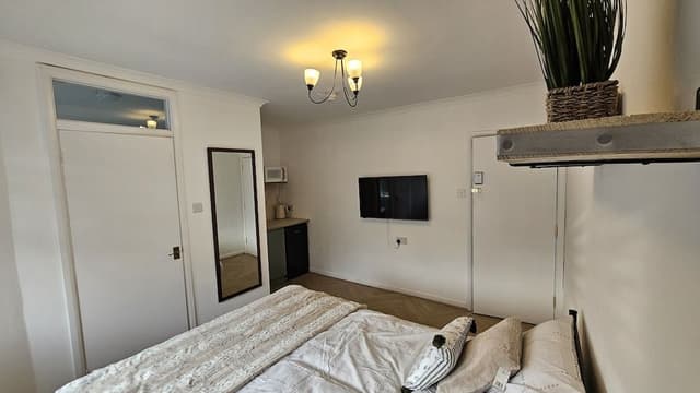 Deluxe Studio, 1 Double Bed