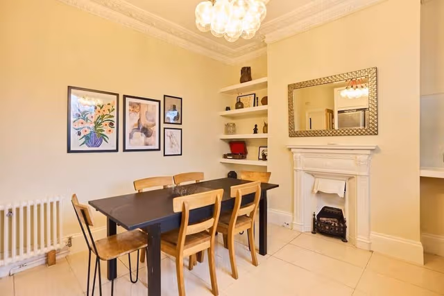 Apartment (3 Bedrooms)