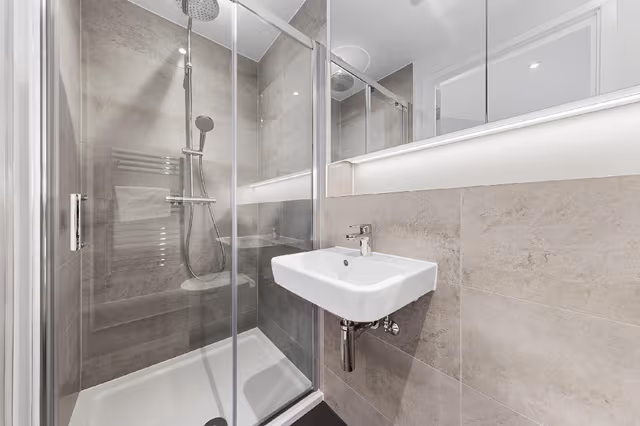 Deluxe Three-Bedroom