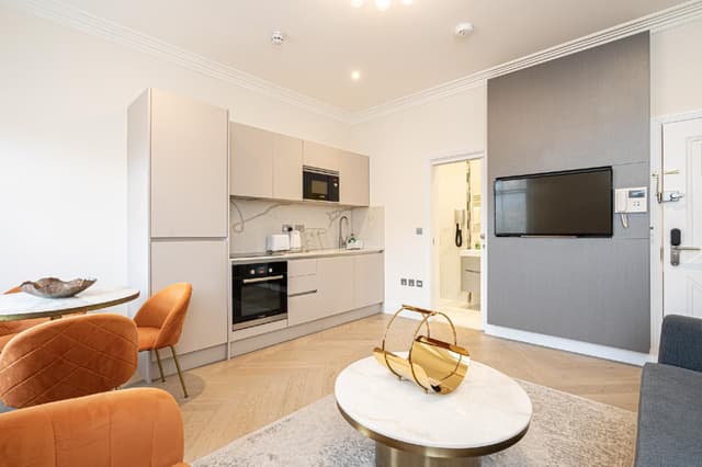 Apartment-Elite-Private Bathroom-City View