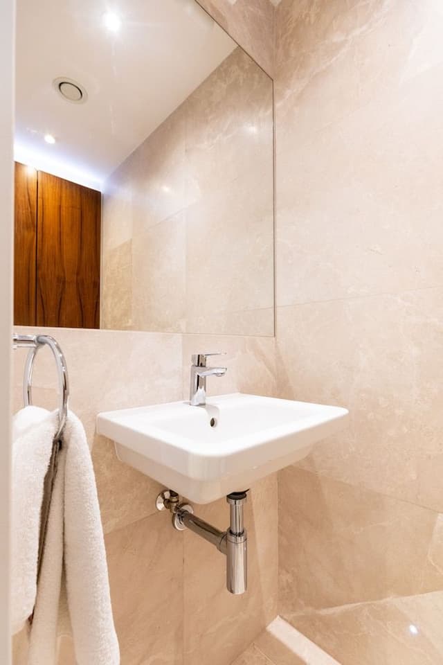 Deluxe Apartment, Private Bathroom (One Bed Room)