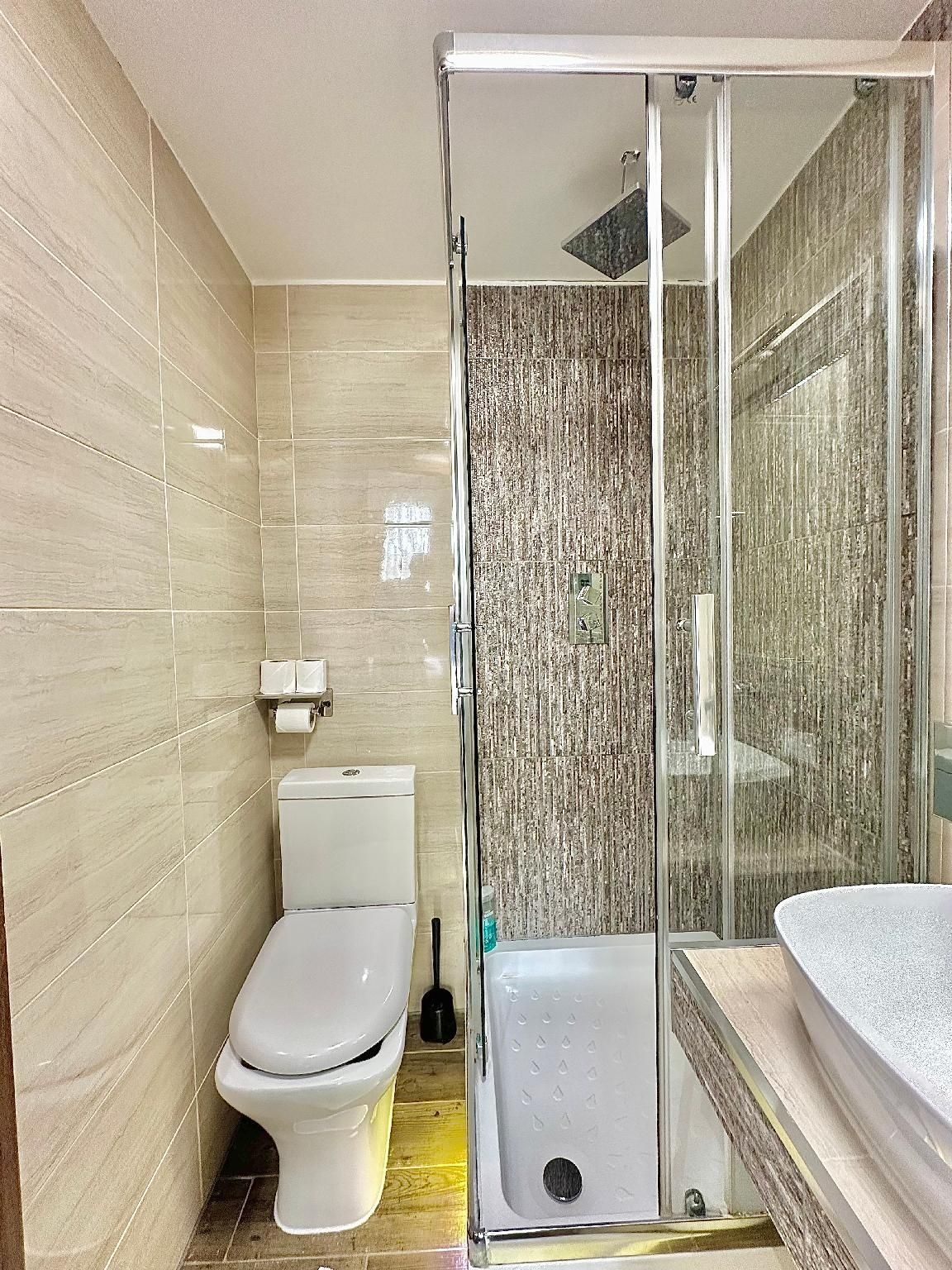 205 Earls Court Rooms4