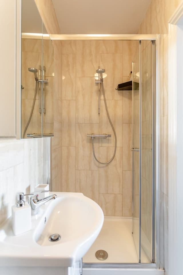 Room, 1 Bedroom, City View