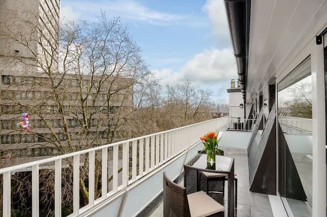 Penthouse, 2 Bedrooms, 2 Bathrooms