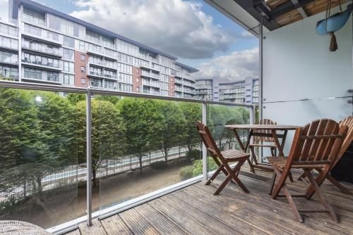 ริเวอร์ไซด์อะพาร์ทเม้นท์ (Riverside Apartment)1
