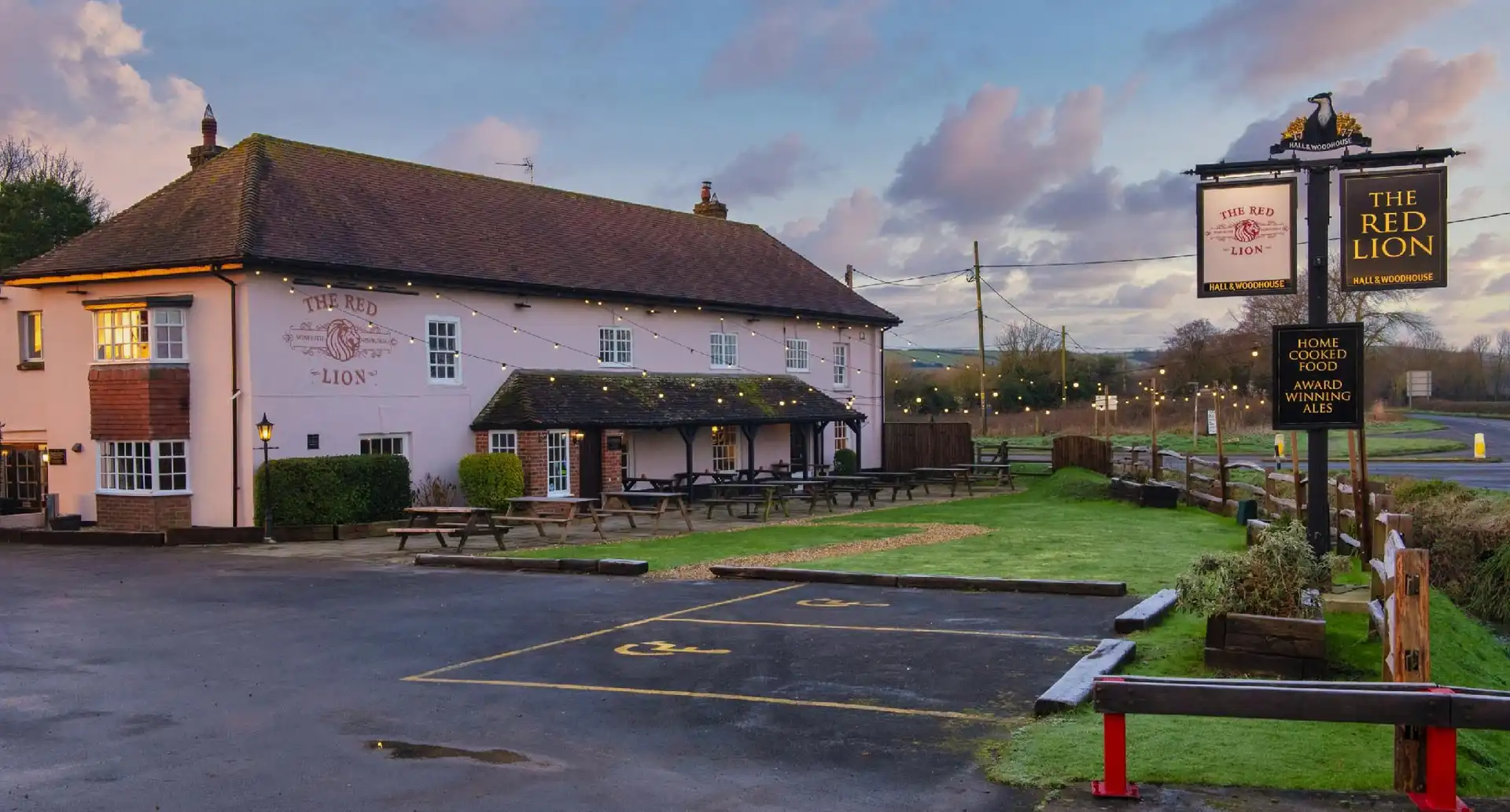 The Red Lion Hotel The Red Lion Hotel