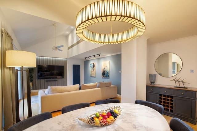 Luxury Apartment, 3 Bedrooms, Terrace, Courtyard View
