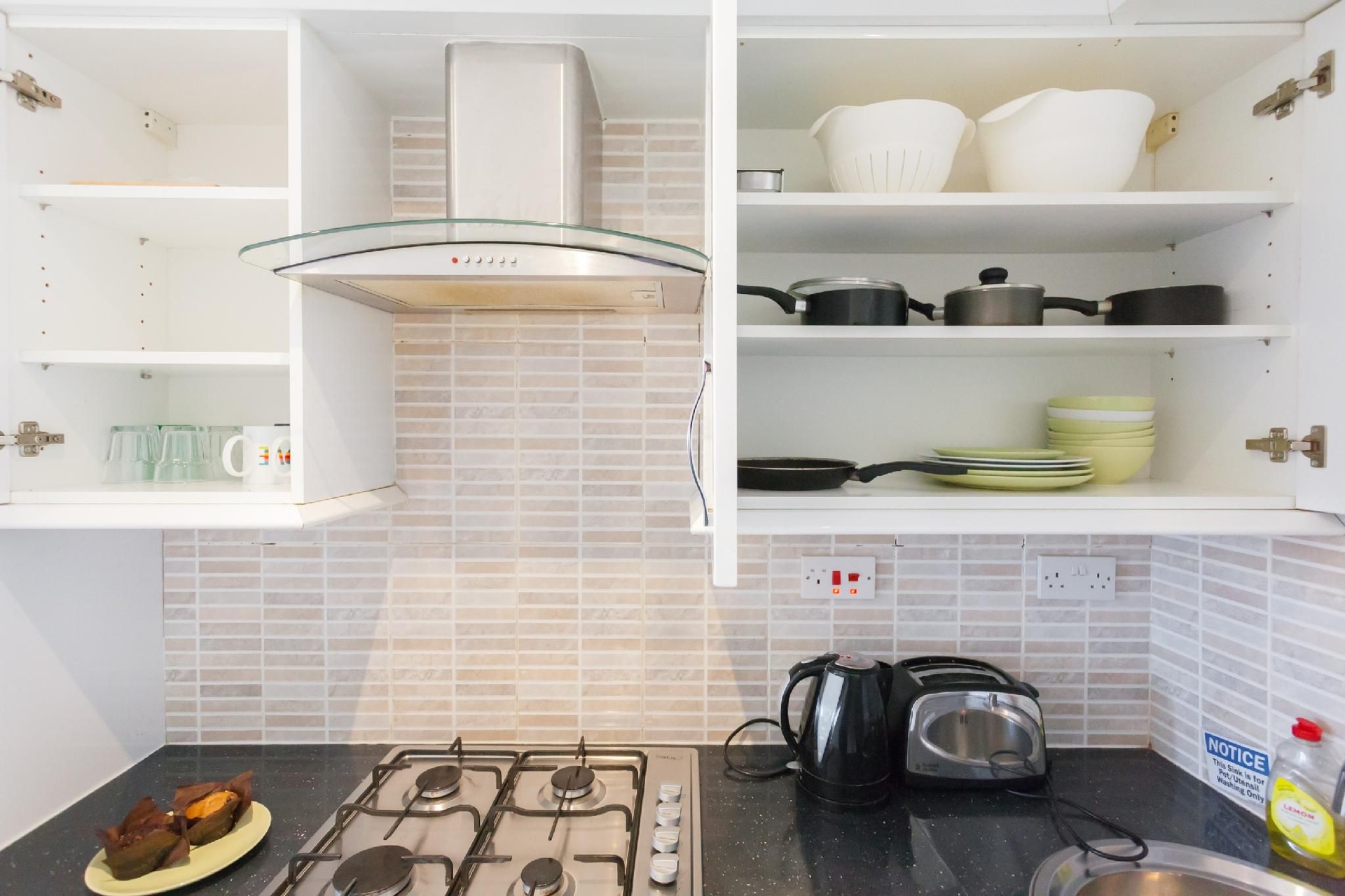 ยูสตันม็อดเดิร์นอพาร์ทเม้นท์ (Euston Modern Apartments)0