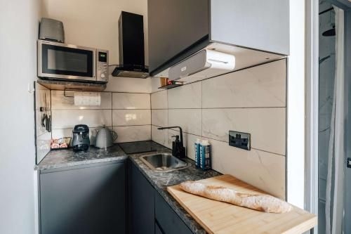Cosy and modern duplex in the heart of Earls Court1