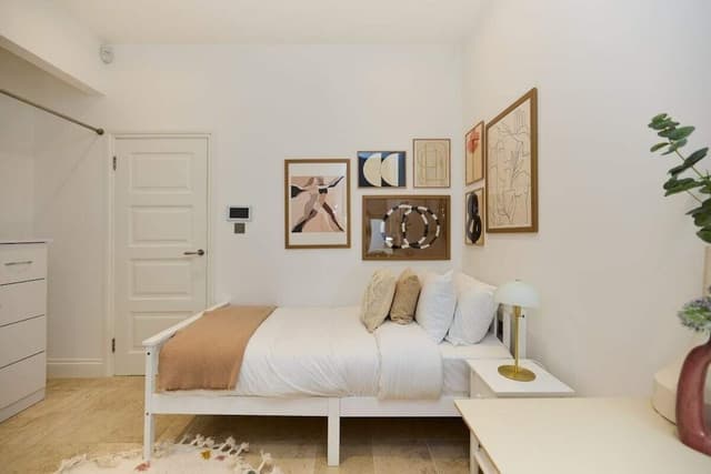 Apartment (4 Bedrooms)