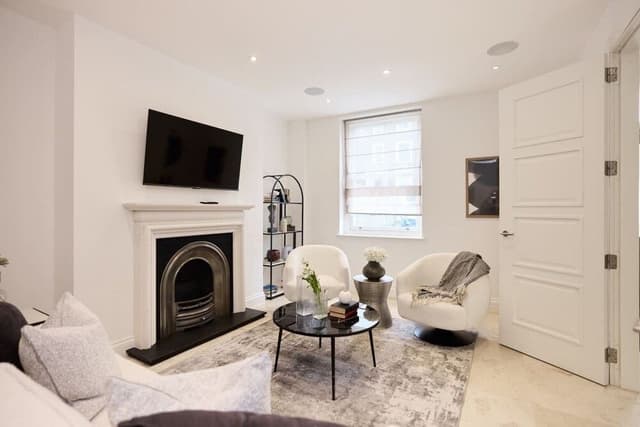 Apartment (4 Bedrooms)