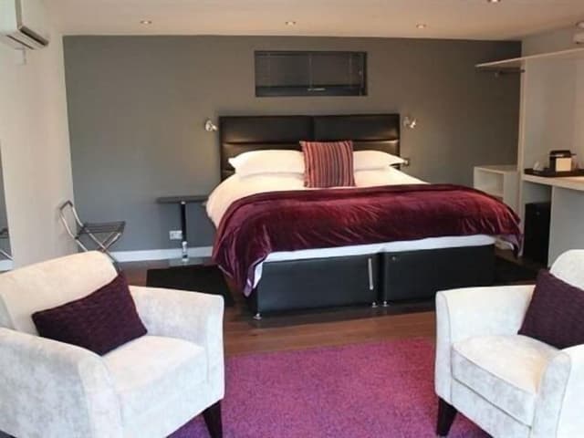 Luxury Double Room, Ensuite, Garden View