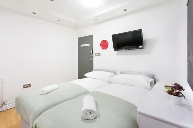 Triple Room-Ensuite