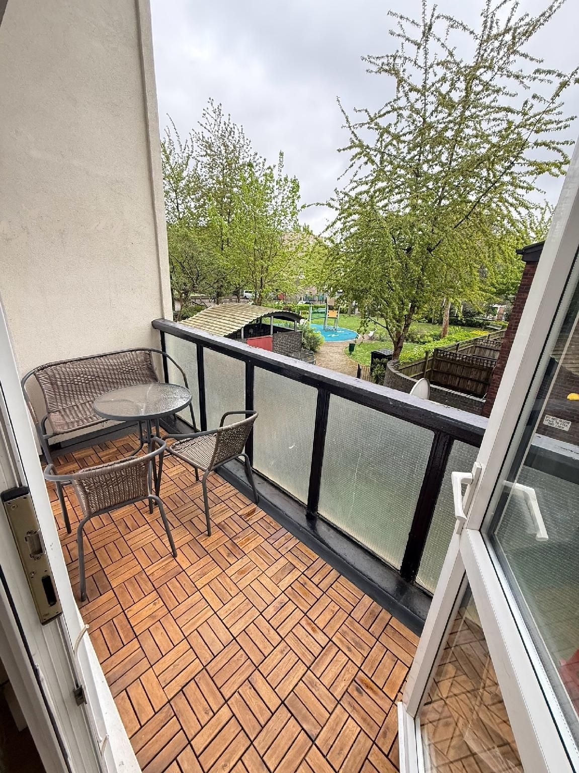 คิงส์ครอสทรีเบดโอเวอร์กราวด์ (King’s Cross 3 bed Overground)1