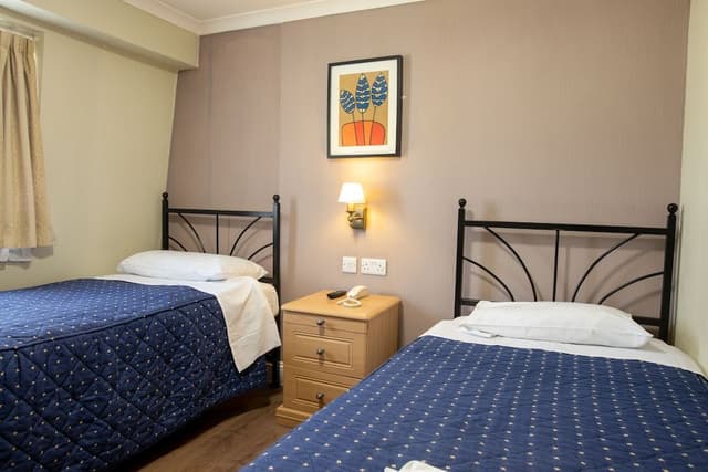 Standard Twin Room, Shared Bathroom