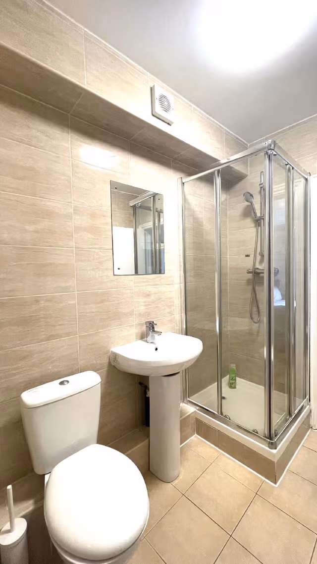 Apartment-Superior-Private Bathroom-3