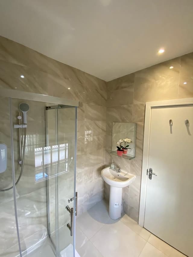 Studio-Private Bathroom-8