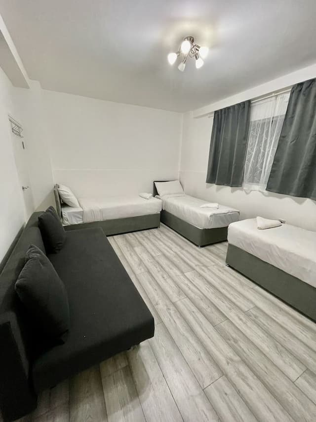 Standard Studio, Private Bathroom (Quad )