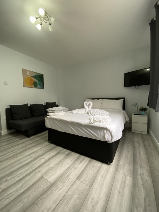 Studio-Private Bathroom