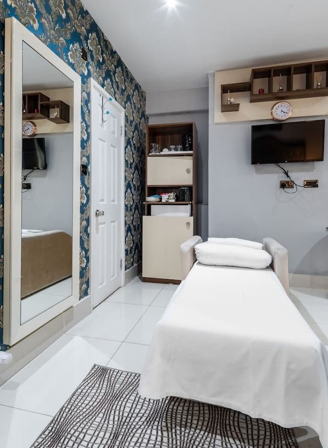 Classic Suite, Private Bathroom