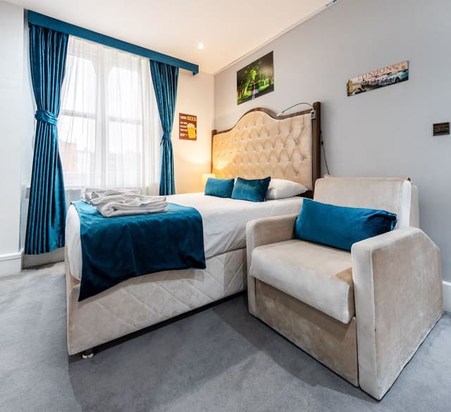 Comfort Triple Room, Private Bathroom