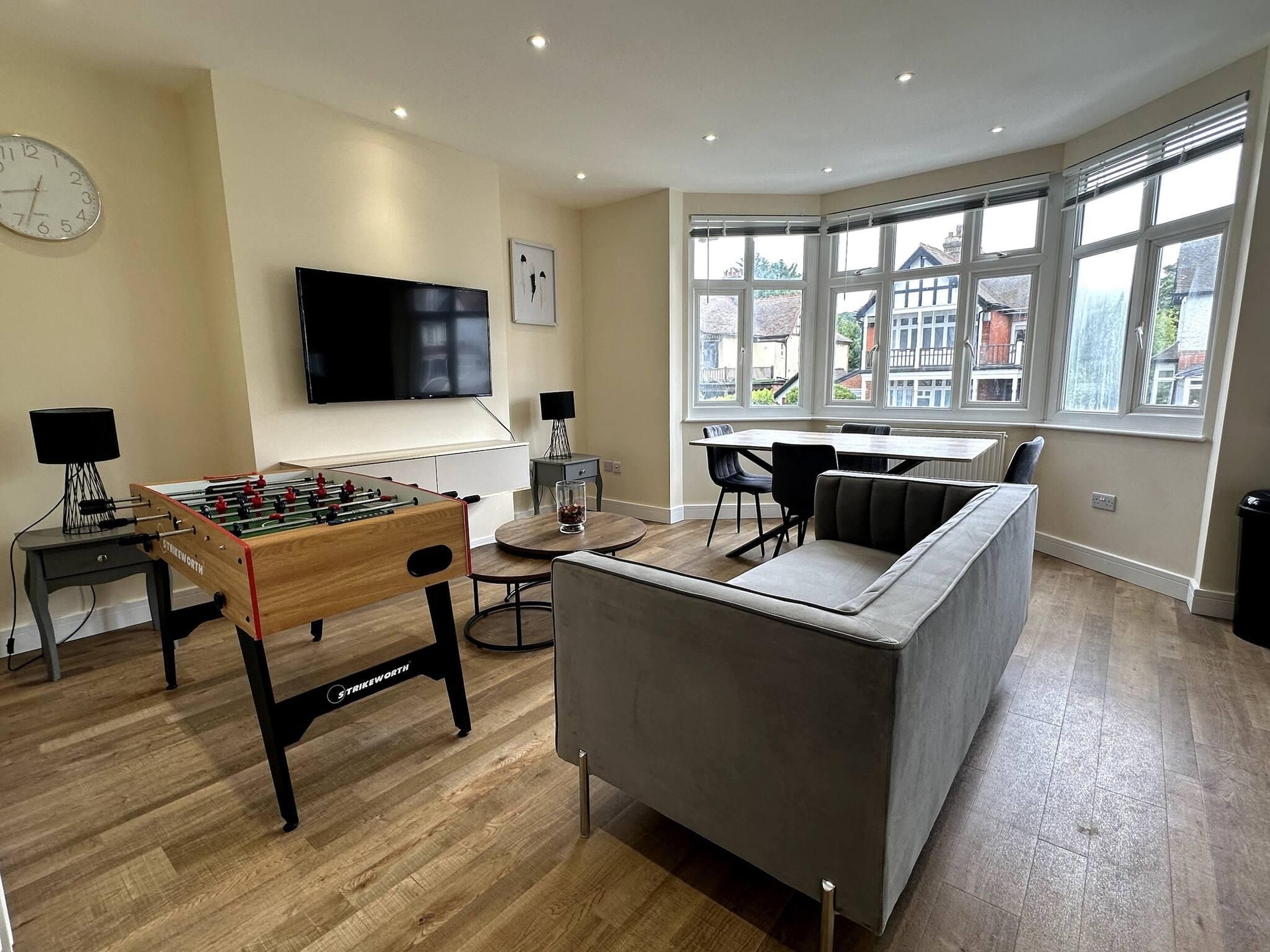 Lovely 2 Bedroom Escape Apartment In London2