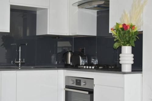 โมเดิร์น วัน เบดรูม อพาร์ตเมนต์ อิน ฮอร์นเชิร์ช (Modern 1 Bedroom Apartment In Hornchurch)1
